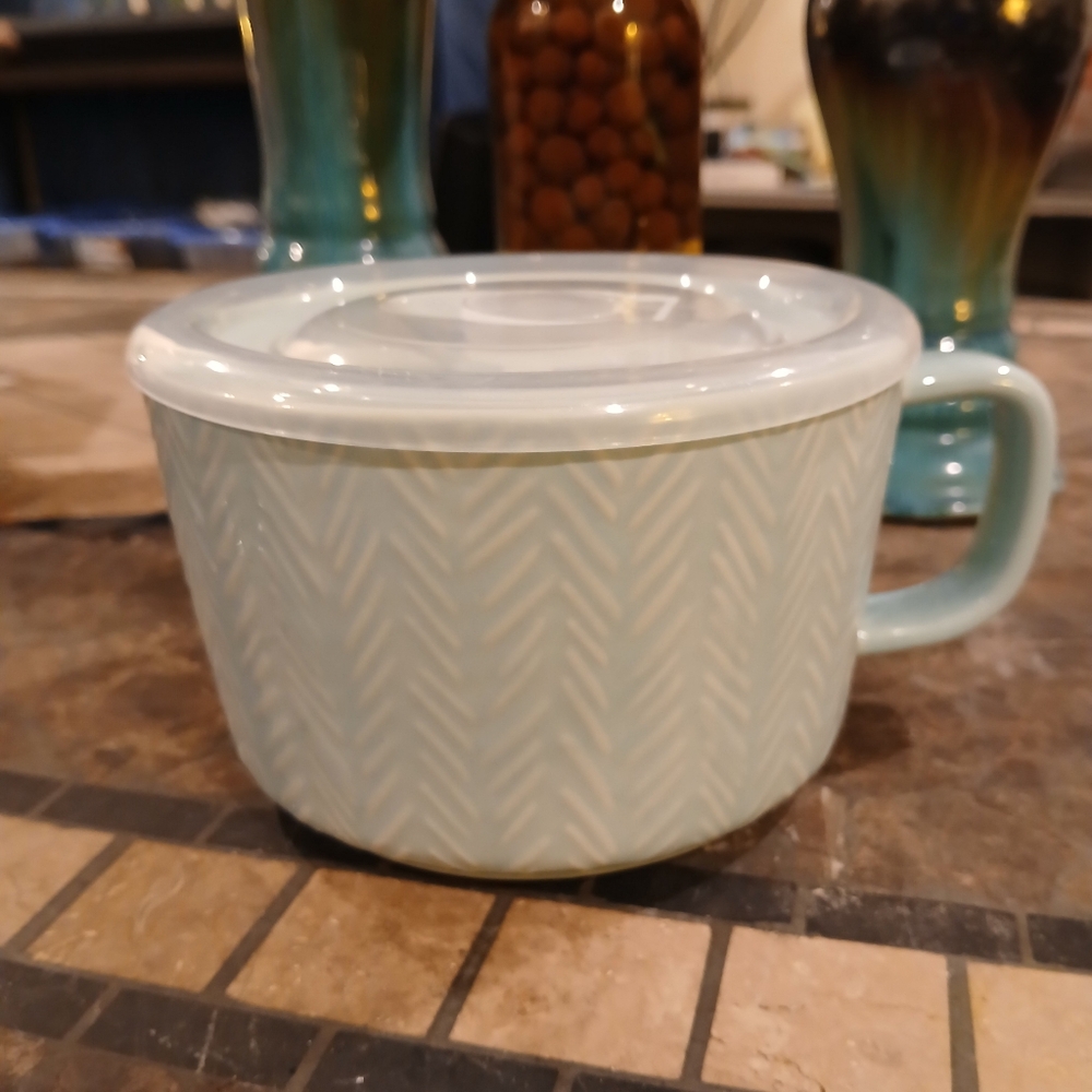 Threshold Light Blue Textured Mug with Lid (033125B)